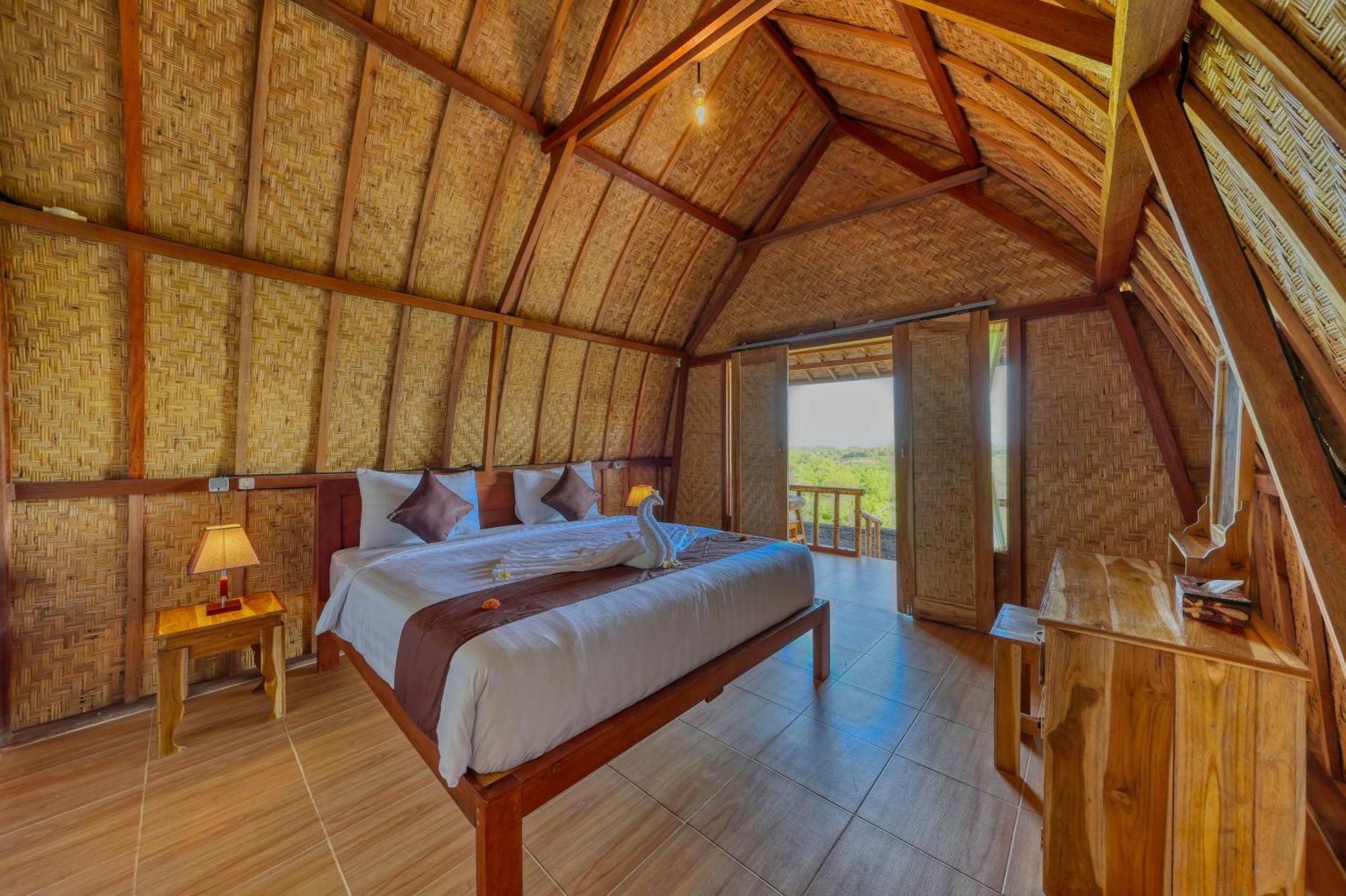 D Sebuluh Bungalow Batumadeg Номер фото