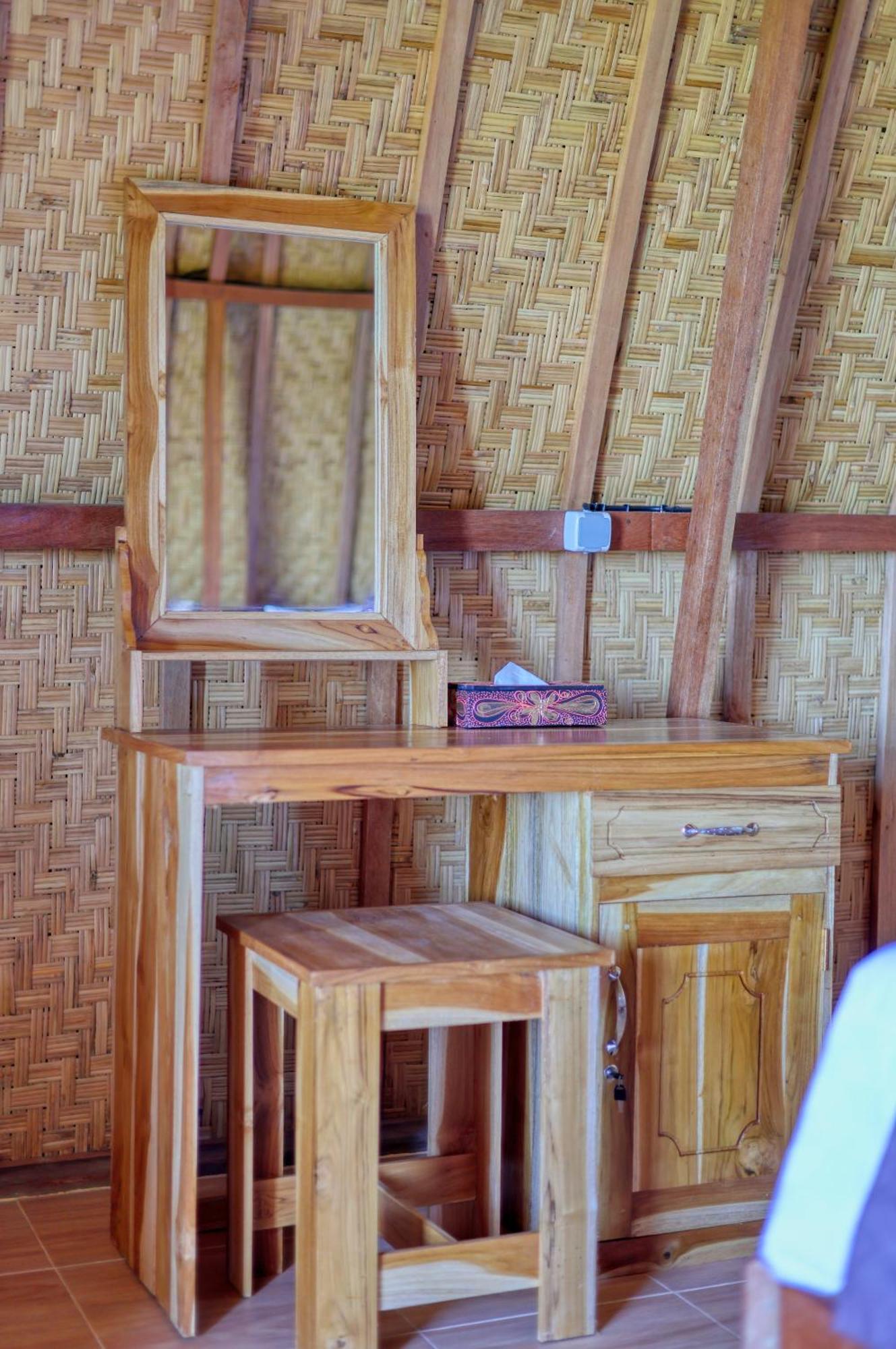 D Sebuluh Bungalow Batumadeg Номер фото